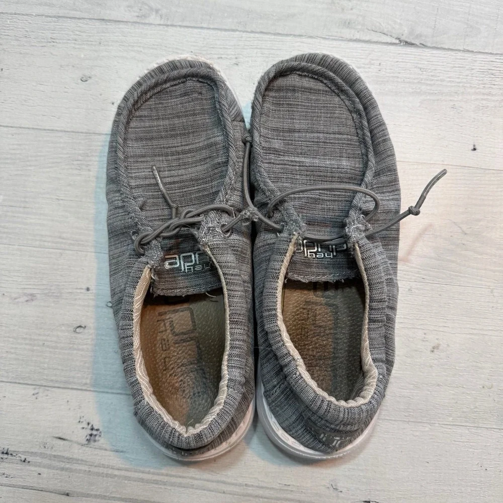 Hey Dude kids grey slip on shoes is youth 3 ladies‎ 4